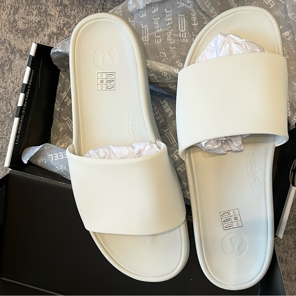 Lulu lemon Restfeel Slides *Brand New* 
Color - Bone/Bone/Bone